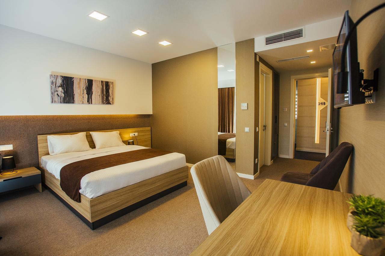 Hotel West Batumi Exterior photo