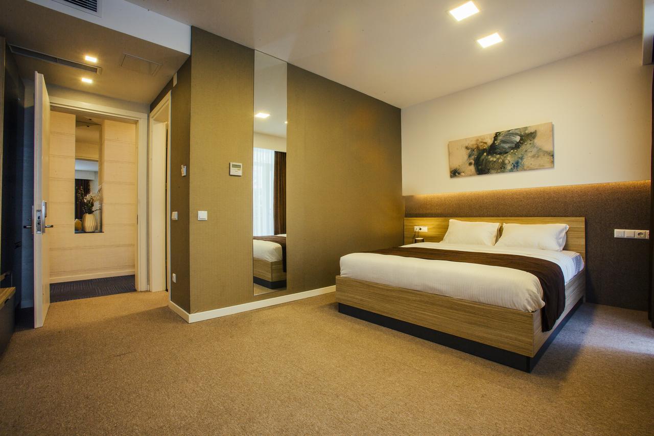 Hotel West Batumi Exterior photo