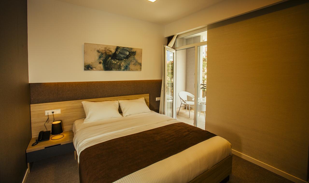 Hotel West Batumi Exterior photo