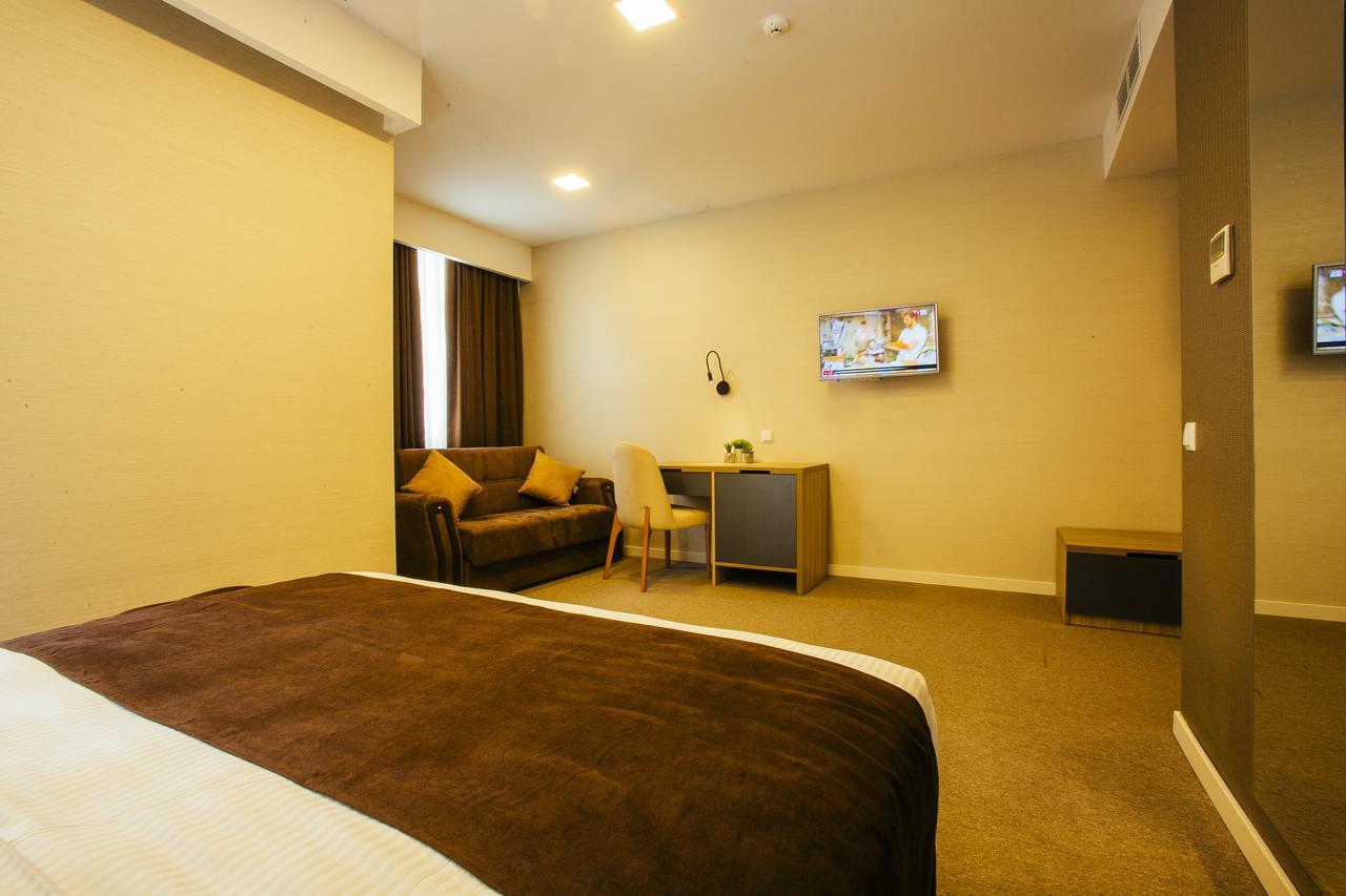 Hotel West Batumi Exterior photo