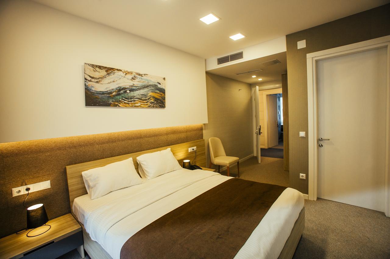 Hotel West Batumi Exterior photo