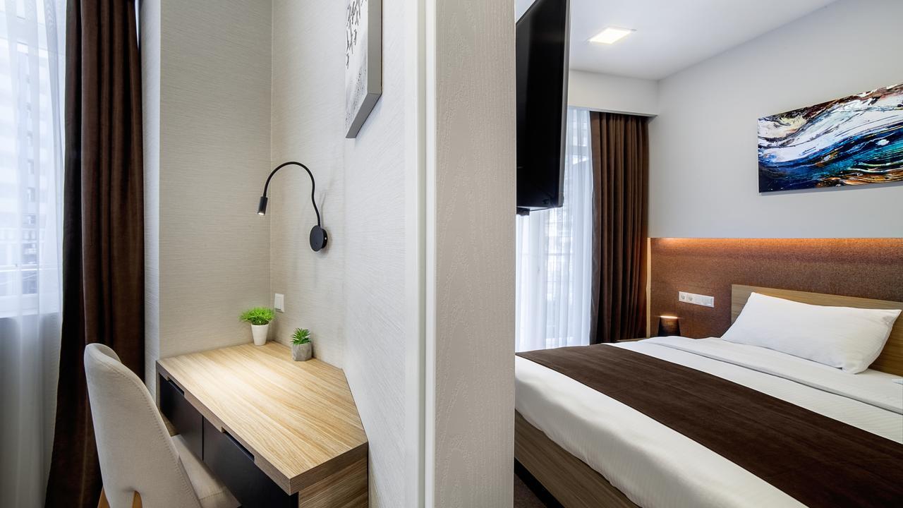 Hotel West Batumi Exterior photo